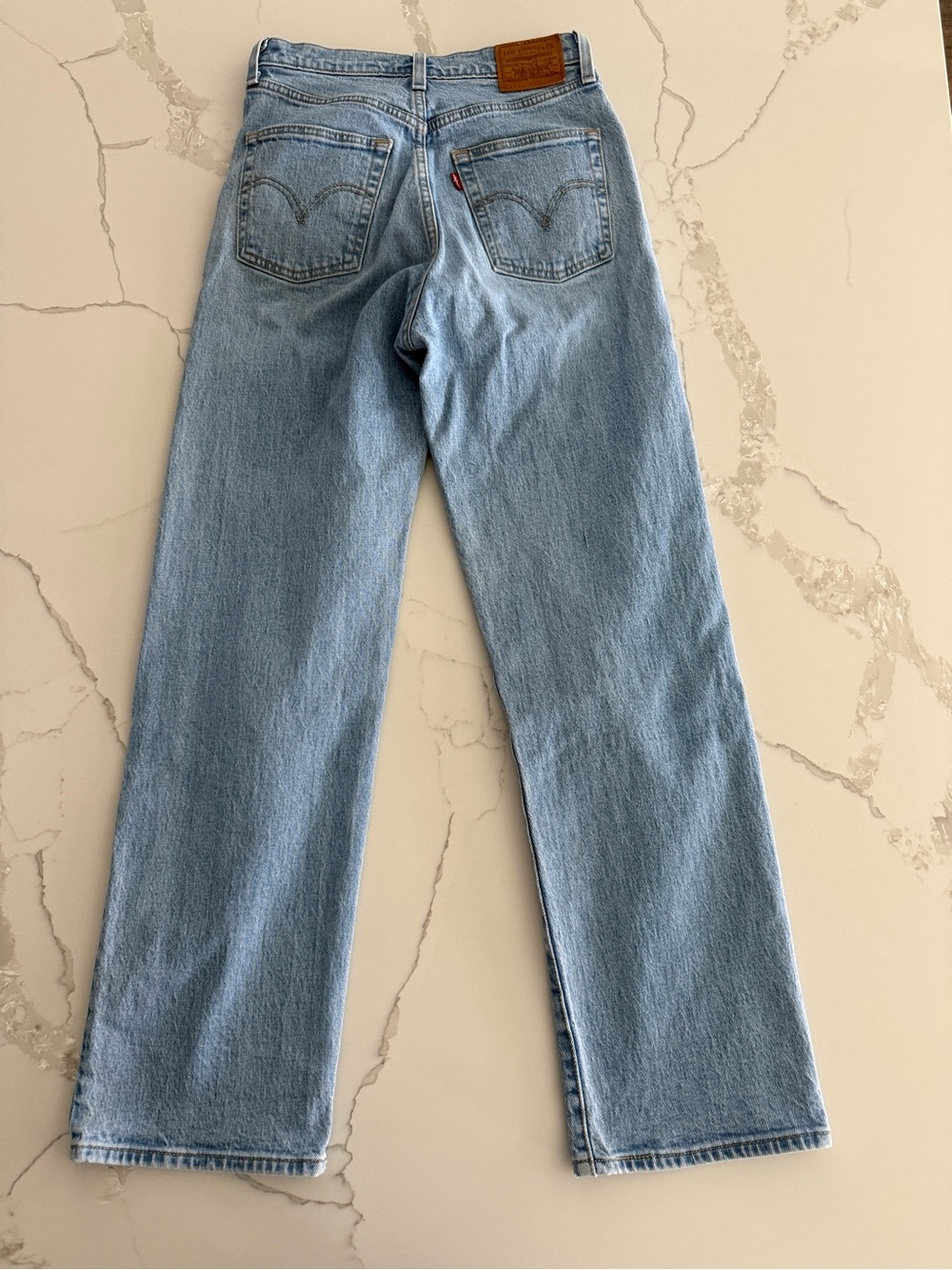 Levis Premium Ribcage Ankle Straight Jeans - Picture 2 of 9